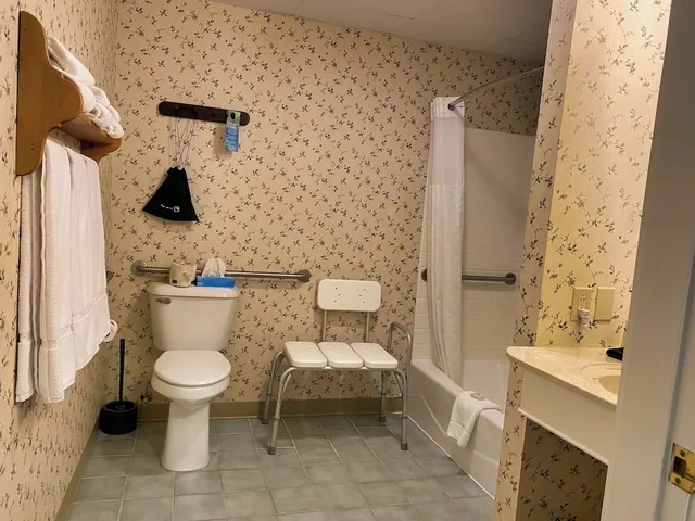 غرفة ديلوكس بسرير كينج لذوي الإعاقة، Country Inn At Camden Rockport 3/4
