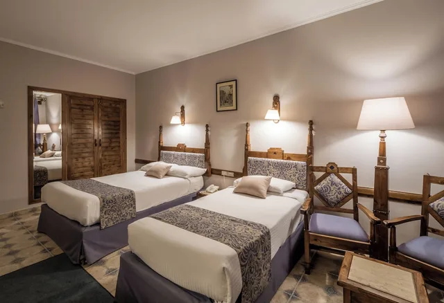 غرفة بريميوم بإطلالة على المسبح، Sunny days Palma De Mirette Resort 3/7
