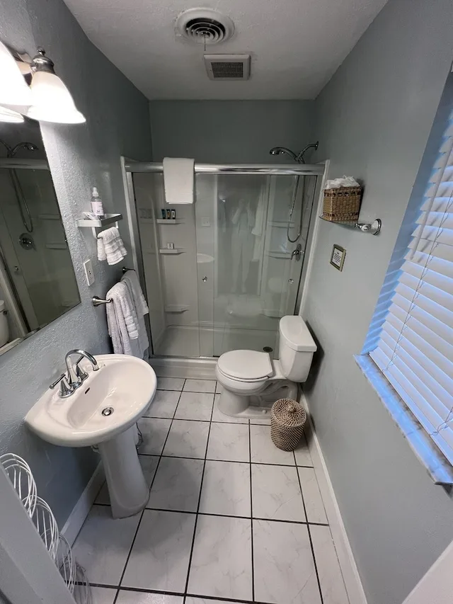 غرفة ديلوكس بسرير كينج، Beach Drive Inn Bed &amp; Breakfast 3/4