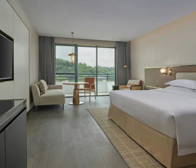 غرفة بريميوم بسرير كينج، Hilton Guangzhou Science City 1/3