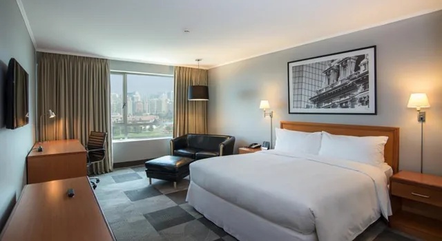 غرفة بسرير كينج، Novotel Santiago Las Condes 2/3