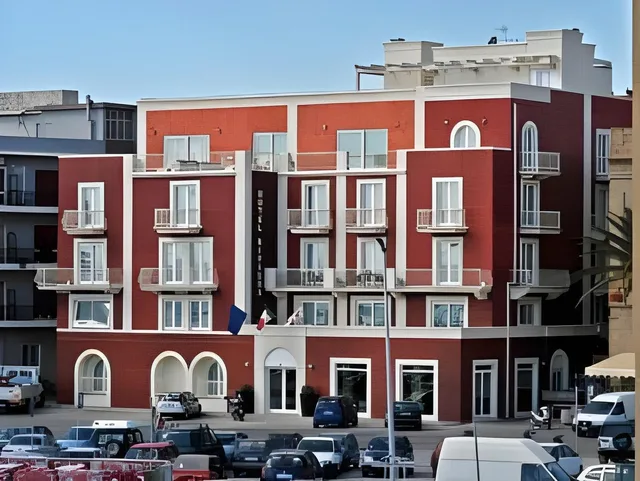 غرفة صغيرة بسرير مزدوج أو سريرين منفصلين، Lu Hotel Riviera 1/1
