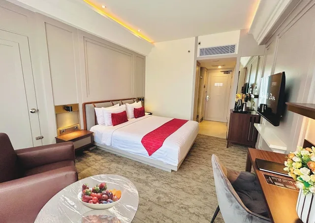 غرفة سوبيريور بسرير كينج أو سرير مزدوج، Grand Zuri Bsd City 2/6
