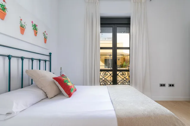 4 Bedrooms, Penthouse, Terrace, Holiday Rentals Tempa Museo 1/5