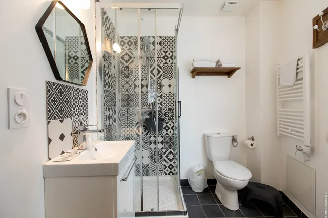 غرفة سوبيريور ثلاثية بسرير كوين وسرير فردي، Hôtel Saint-Michel 5/6