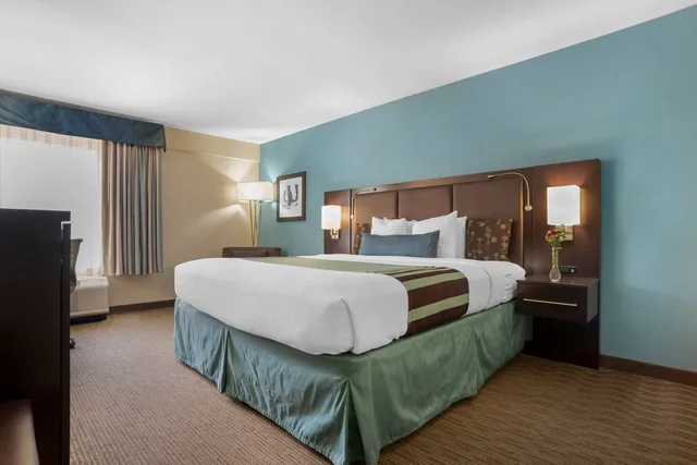 غرفة بسرير كينج، Best Western Plus Tallahassee North Hotel 4/8