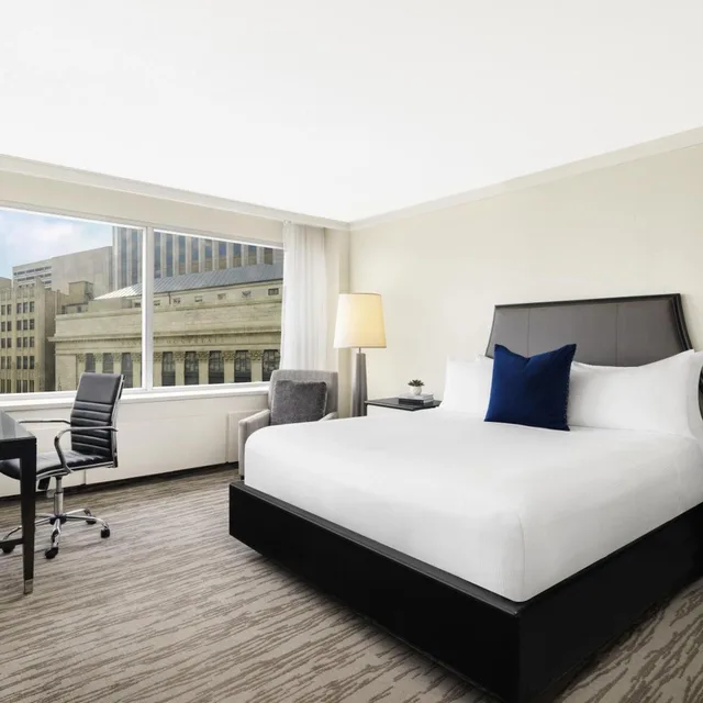 Fairmont Gold, King Bed, Lounge Access, Corner، Fairmont Winnipeg 2/6