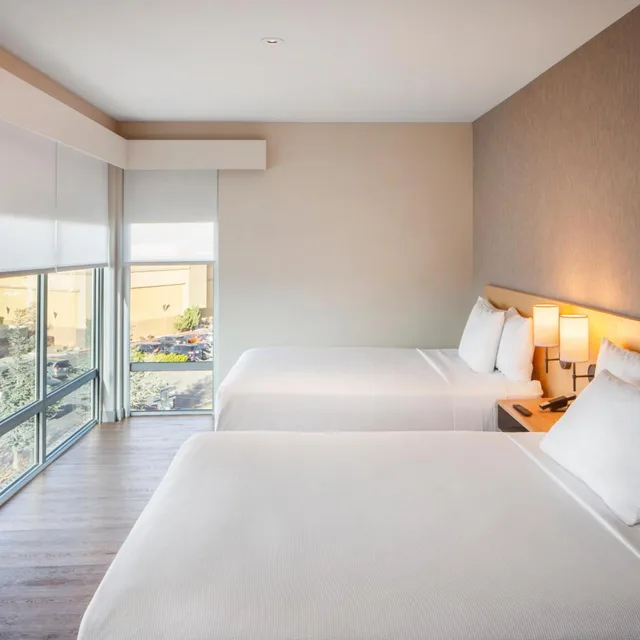 جناح بسريرين كوين بحوض استحمام لذوي الإعاقة، Hyatt Place South Reno 1/2