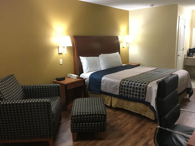 غرفة قياسية بسرير كينج، Navasota Inn 1/1