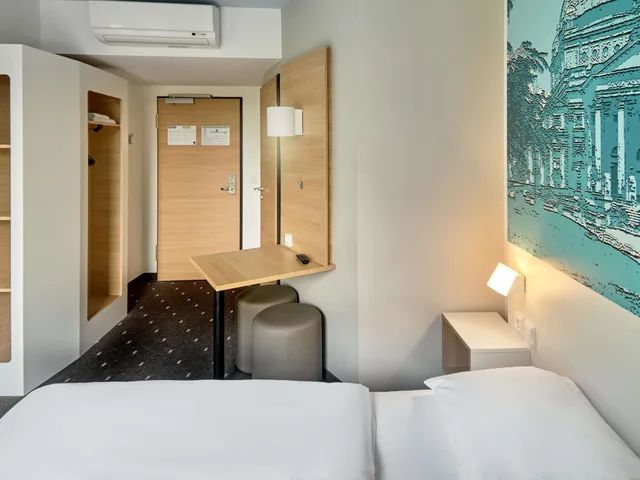 غرفة بسرير كوين، B&B Hotel Bad Homburg 3/10