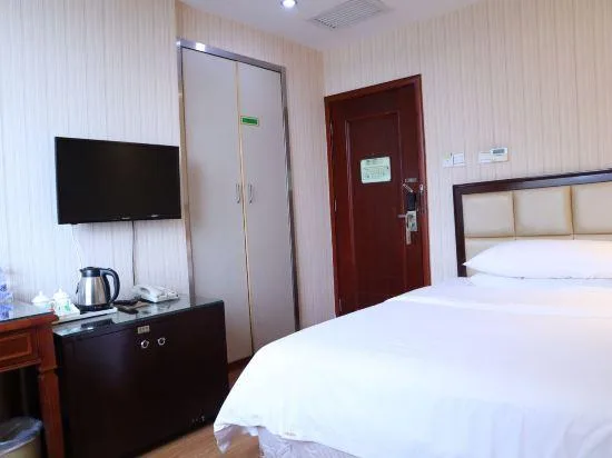 غرفة بسرير كوين، Vienna Hotel (Shenzhen Pinghu Center Metro Station) 1/1