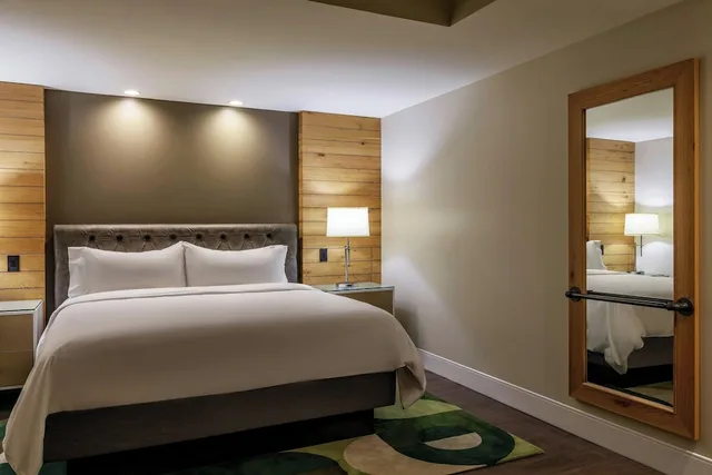 1 Bedroom, Suite, King Bed, Lounge Access, Renaissance Allentown Hotel 1/5