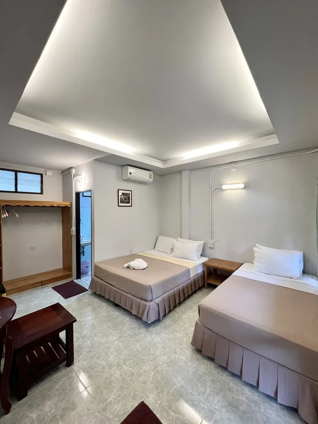 غرفة قياسية بسرير مزدوج وسرير فردي، Pen S Bungalow 5/10