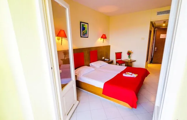 غرفة قياسية رباعية، Houria Palace 1/4