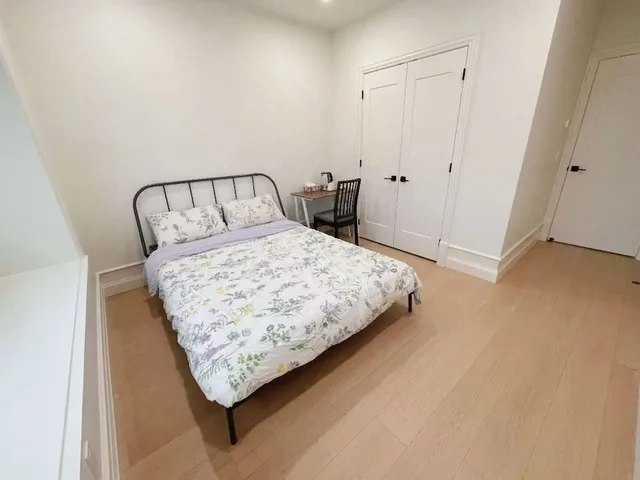 غرفة إليت بسرير كوين، Vancouver-Beijing Bed and Breakfast 5/10