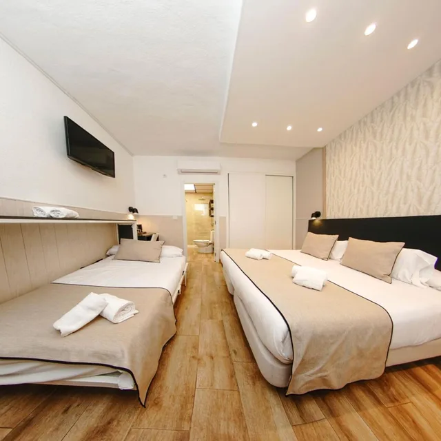 غرفة ثلاثية، Hotel Zen Airport 3/10