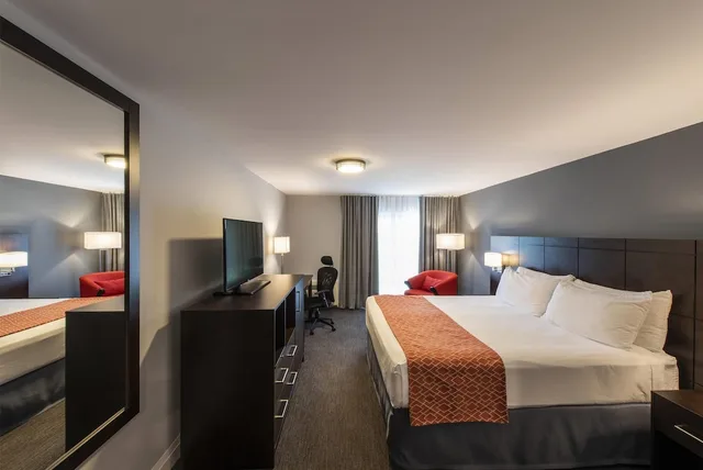 غرفة ديلوكس بسرير كينج، Georgian Bay Hotel, Trademark Collection by Wyndham 4/5