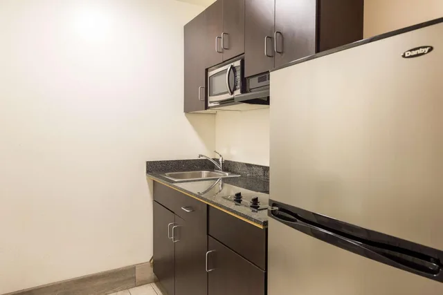 غرفة سوبيريور بسرير كينج، Motel6 Greenville, SC 9/10