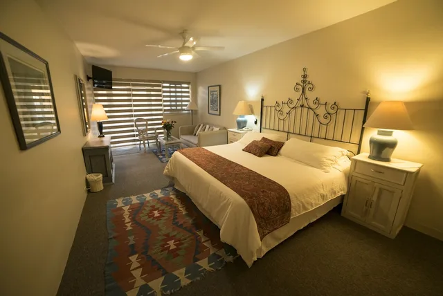 La Rosa, King Bed, Sofa، Villa Mirasol Hotel 1/2