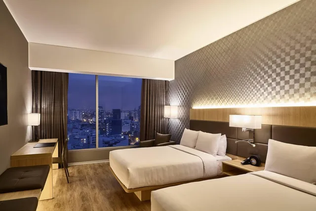 غرفة ديلوكس بسريرين مزدوجين بإطلالة على المدينة، AC Hotel by Marriott Lima Miraflores 3/10
