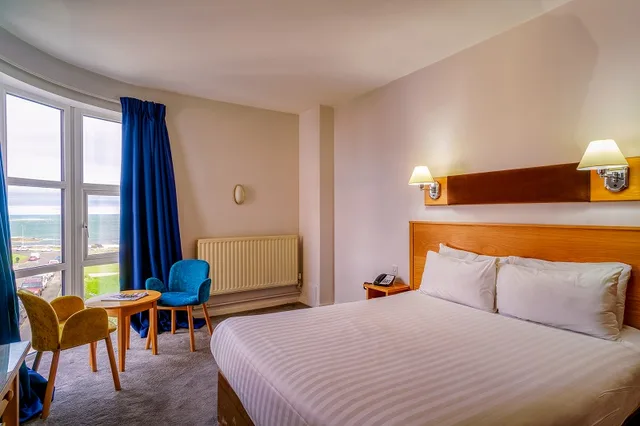 غرفة بسرير مزدوج بإطلالة على البحر، Portrush Atlantic Hotel 1/1