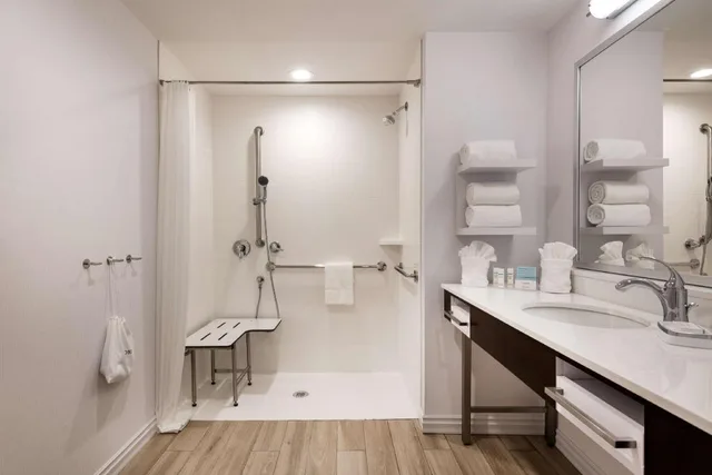 استوديو بسرير كينج مع أريكة لذوي الإعاقة، Hampton Inn & Suites West Melbourne-Palm Bay Road 6/8