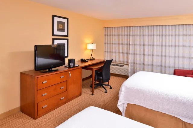 غرفة بسريرين كوين، Courtyard by Marriott Tampa North/I-75 Fletcher 8/10