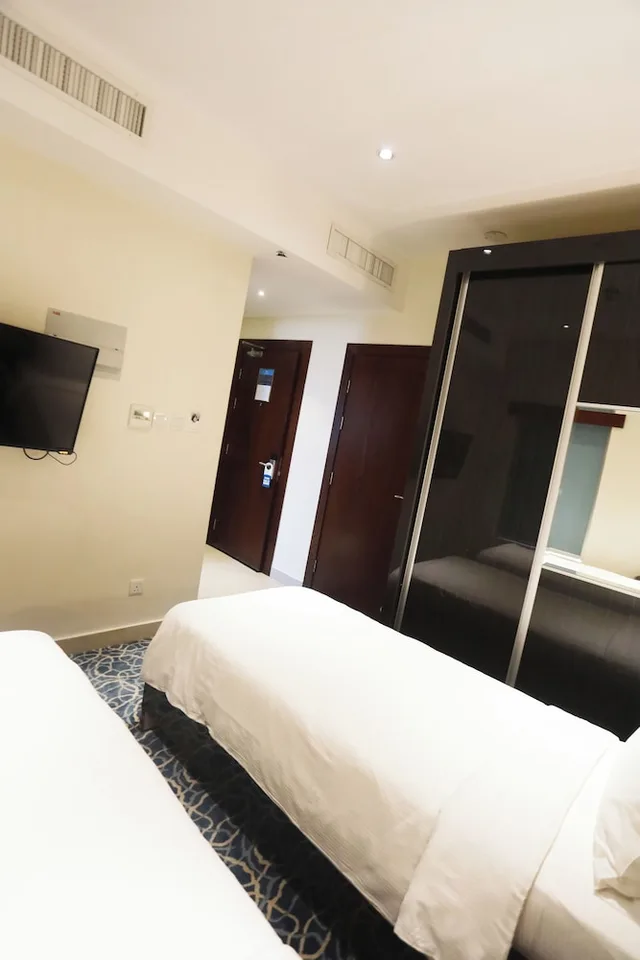 غرفة قياسية بسريرين منفصلين، Naylover Hotel Suites 1/4