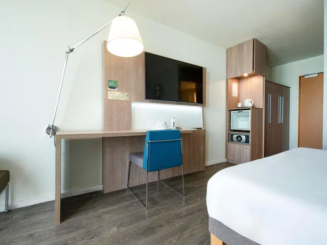 Superior, Double Bed, Golf Course View, Sofa, Balcony، Novotel Senart Golf de Greenparc 9/10