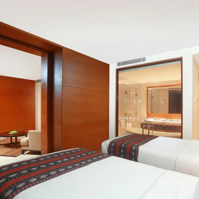 Executive, Suite, Wimarion Hotel Semarang 2/6