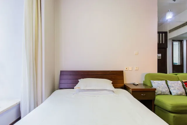 غرفة عائلية بسرير مزدوج وسرير فردي، Shanghai Jia Rong Hotel Apartment 1/8