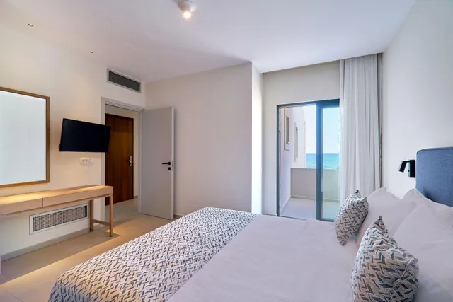 Suite, Sea Front، Silver Beach 1/1