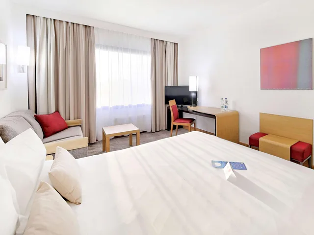 غرفة قياسية بسرير كوين، NOVOTEL KATOWICE CENTRUM 2/4