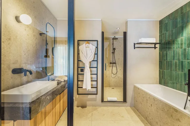 Cocoon, Junior Suite, King Bed, Garden View, Le Richebourg Hotel Restaurant Spa 6/6