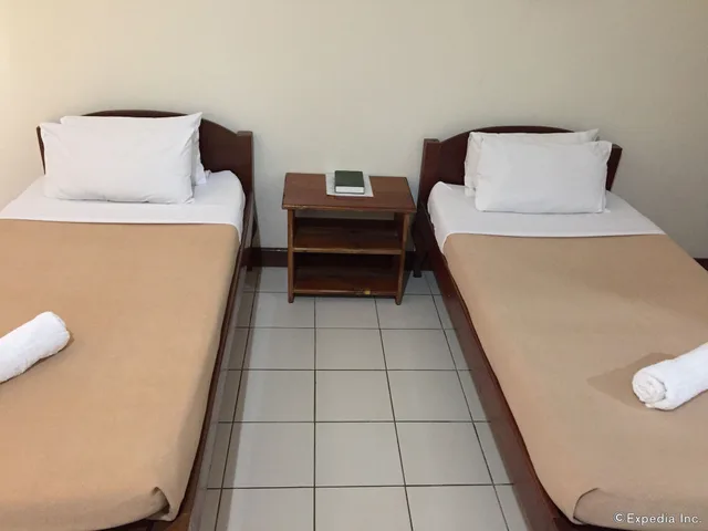 Executive, Twin Beds, El Haciendero Private Hotel 2/3
