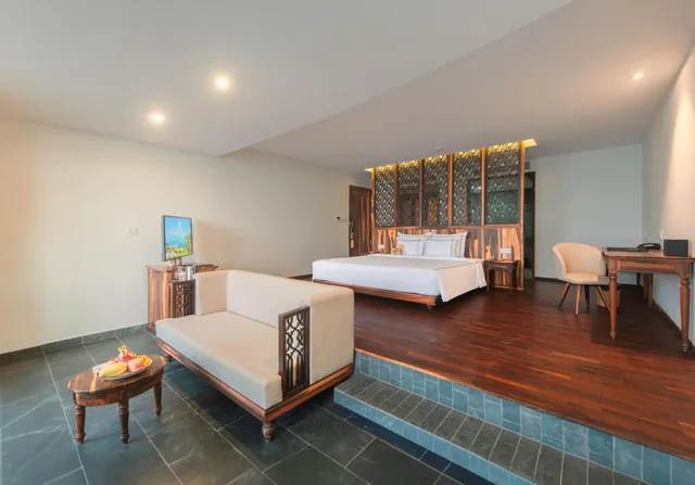 Ocean, Premier, Executive, Suite, King Bed, Alibu Resort 3/5