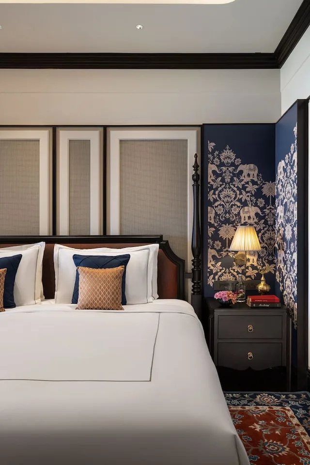 Heritage Room King Bed, Taj Malabar Resort & Spa, Cochin 5/10