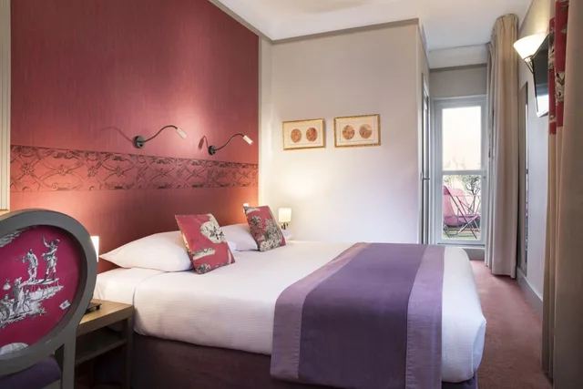 غرفة بسرير مزدوج بشرفة، Hotel Residence Foch 1/3