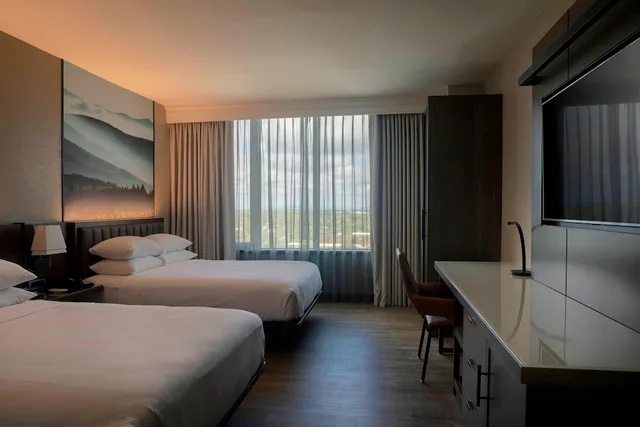 غرفة كلوب بسريرين كوين لذوي الإعاقة، Winston-Salem Marriott 1/2