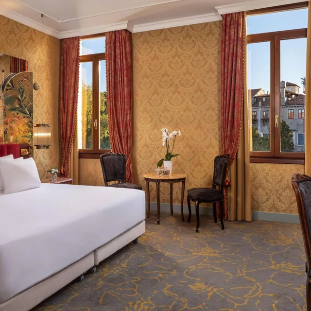 غرفة بريميوم بسرير مزدوج أو سريرين منفصلين بإطلالة على القناة، NH Collection Venezia Grand Hotel Palazzo dei Dogi 3/10