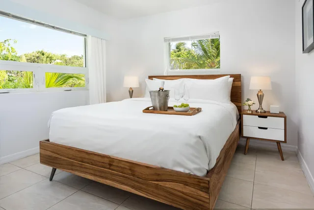 2 Bedrooms, Pool, Suite، The Oasis At Grace Bay 2/3