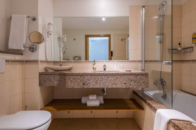 غرفة قياسية بسريرين منفصلين، Vale D'oliveiras Quinta Resort And Spa 5/5