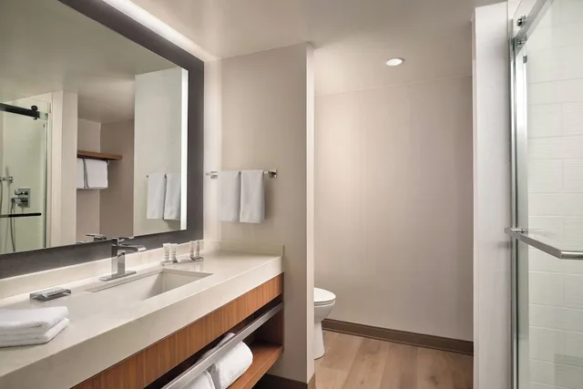 studio, multiple beds، Fort Collins Marriott 6/8