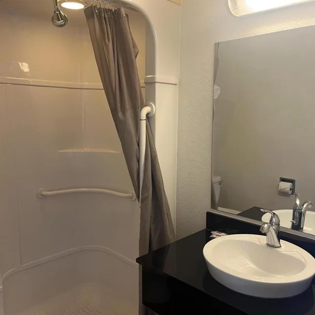 غرفة بسرير كوين، Motel6 Fort Collins, CO 9/10