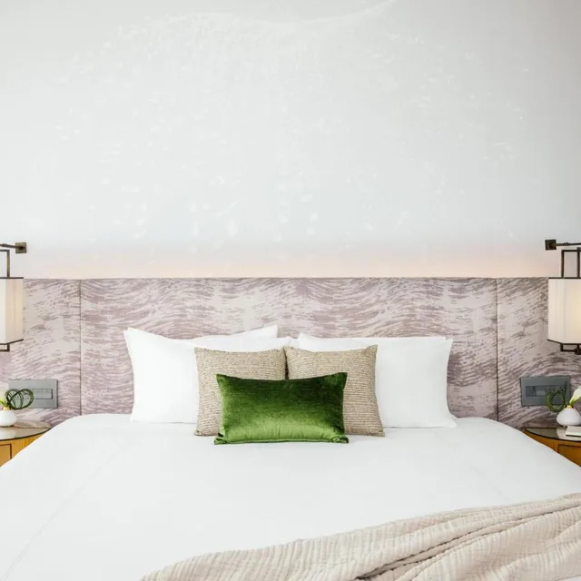 Silver, King Bed, Sunset View، Dream Hollywood Hotel 2/6
