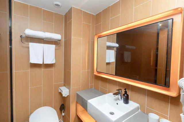 غرفة بزنس بسرير مزدوج، Ji Hotel (Shenzhen Shennan Avenue Huaqiang) 2/2