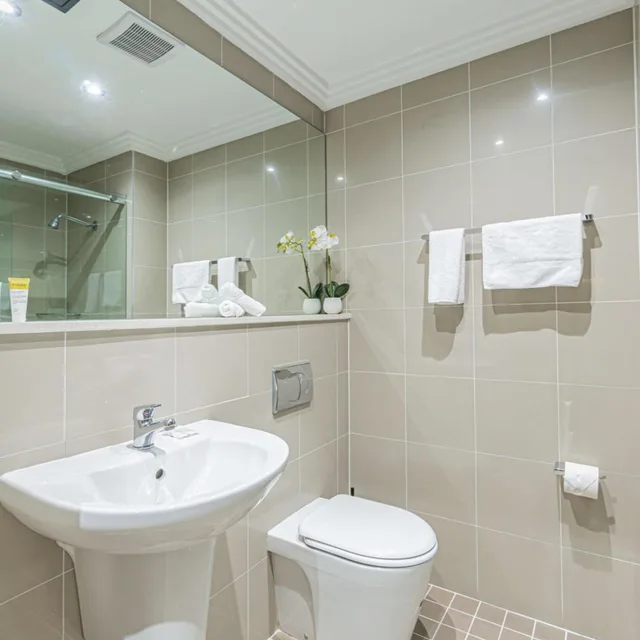غرفة قياسية بسرير كوين، Best Western Plus Camperdown Suites 5/10