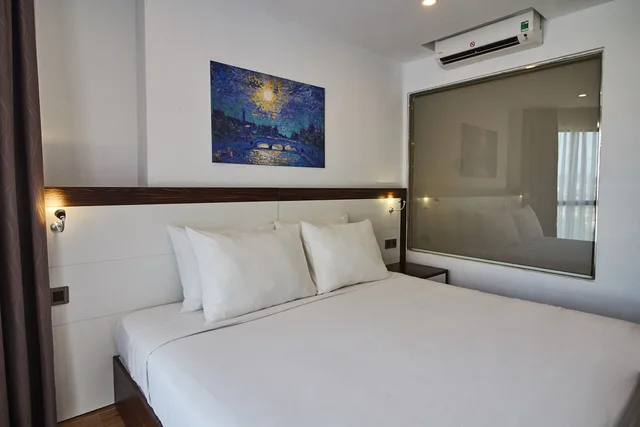 غرفة تنفيذية بسرير كينج بإطلالة على الجبل بحوض استحمام، An Vista Hotel 10/10