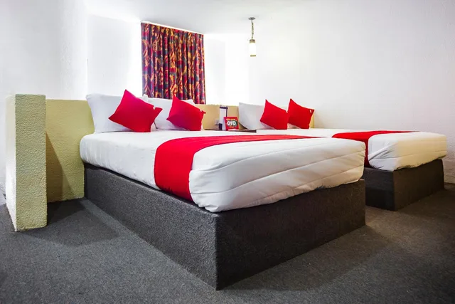 غرفة قياسية بسريرين، OYO Hotel Oasis, Matehuala 1/7