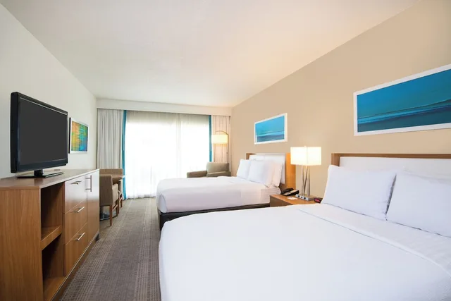 Standard, 2 Double Beds, Ground Floor, Holiday Inn Resort Aruba-Beach 1/4